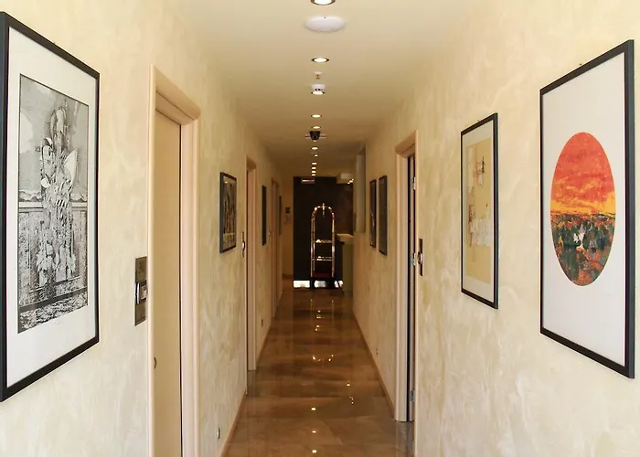 Ming Hao Hotel 3*
